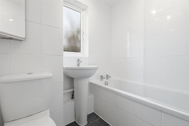 2 bedroom semi-detached house to rent - Photo 1