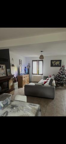 Location Maison 5 pièces 88m² LE BREUIL 71670 - Photo 2