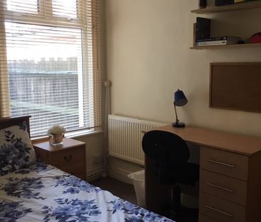 5 bedroom house to rent - Photo 4