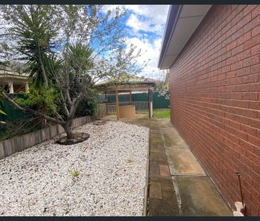 Convenient located! - Photo 6