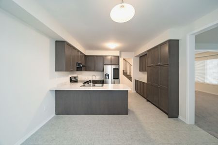 For Lease - 21 Legacy Lane, Thorold, Ontario - Photo 4