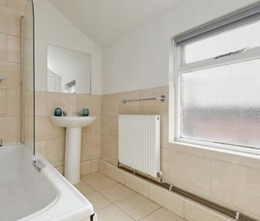 Amazing Four bedroom flat - Photo 6
