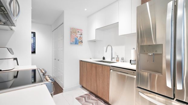 5900 Av. Armstrong Côte-Saint-Luc, QC H4W - Photo 1