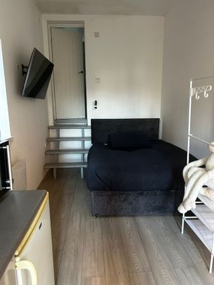 Studio Flat, Valley Road, NG5 - Photo 1