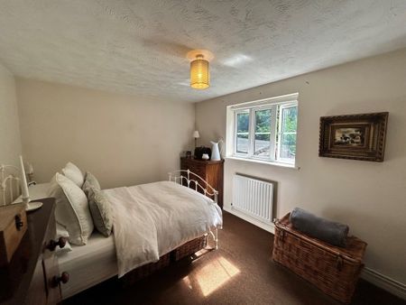 Tollgate hill 1 bedroom maisonette to rent - Photo 3