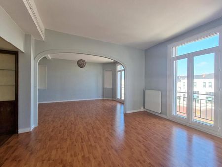 Location Appartement 4 pièces 136m² TOURS 37000 - Photo 3