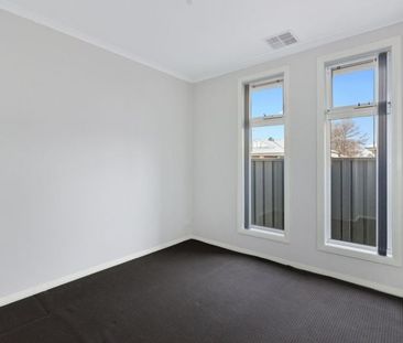 Delightful modern convenience & suburban tranquility - Photo 2