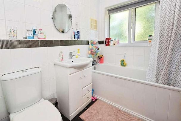 Danziger Way, Borehamwood, WD6 - Photo 1