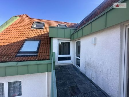Stilvoll wohnen mit Plus: 3 Zimmer, Balkon und bequemer Parklösung - Photo 4