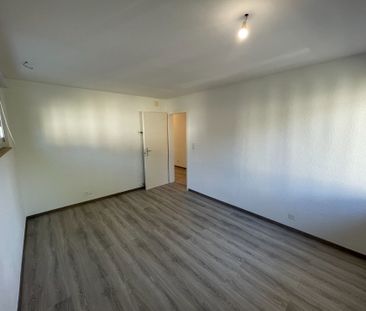 Appartement de 70m2 devant la gare avec balcon - Photo 1