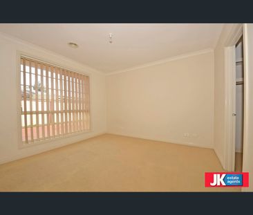 1/23 Torquata Court, Hoppers Crossing, Vic 3029 - Photo 2
