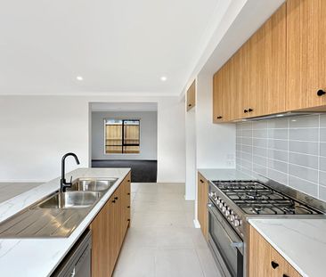 27 Orange Glow Road, Brookfield, Vic 3338 - Photo 6