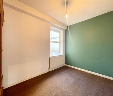 1 bedroom ground floor flat to rent - Photo 2