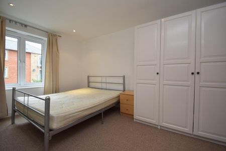 3 bedroom apartment to rent - Photo 4