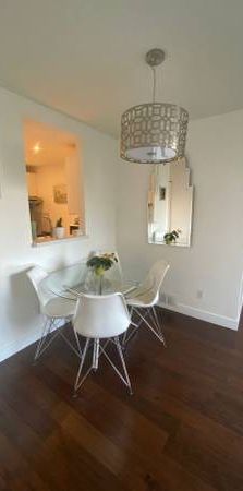 Bright 1Bed+Den Furnished Yaletown apartment - Photo 1