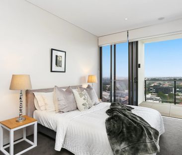 Stunning, luxuriously appointed apartment in the heart of St Leonards - Photo 3