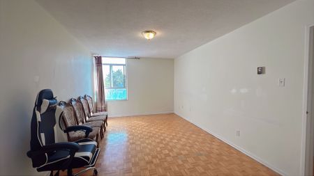 For Lease - 2550 Pharmacy Avenue Unit# 210, Toronto, Ontario - Photo 2
