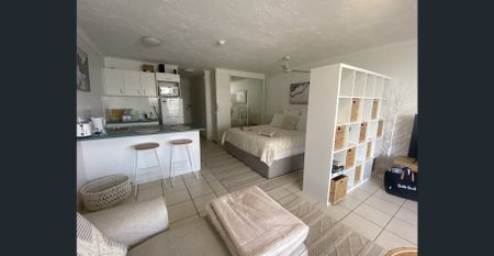 Beachfront Studio Apartment in 'Equinox Sun Resort' - Photo 3