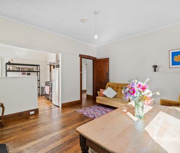 Sunny family home - Photo 3