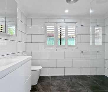 Renovated 4-Bedroom Home in East Dubbo - Close to Schools, Orana Ma... - Photo 4