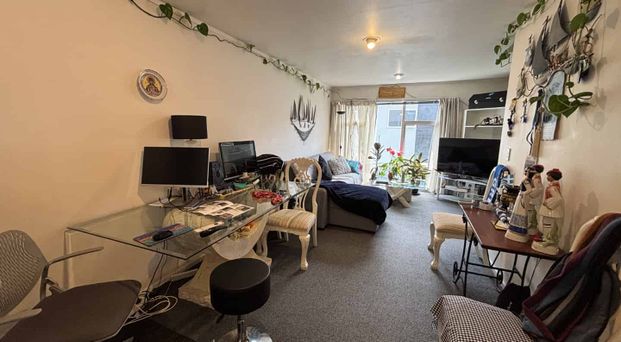 2-Bedroom Townhouse in Mount Cook - Photo 1