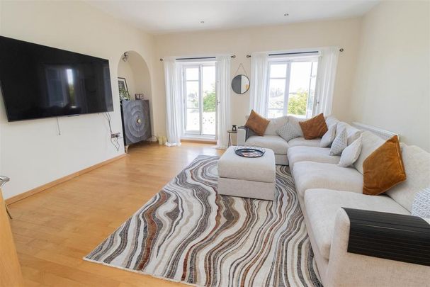 3 bedroom apartment to rent - Photo 1