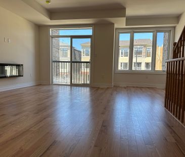 For Lease - 206 Tennant Circle, Vaughan, Ontario - Photo 4