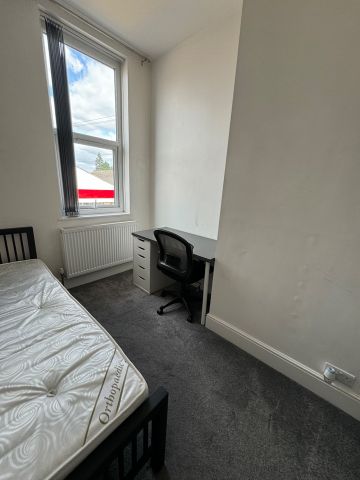 3 Bed Flat, Queens Road, NG9 - Photo 5