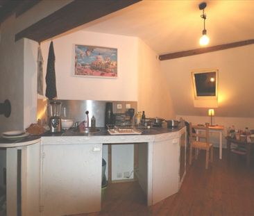 * SCHUCKELIGES NEST FUER SINGLES IN DER City! 1-ZIMMER Mansarden-Ap... - Foto 2