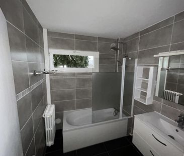 Location Appartement 4 pièces 77m² RUMILLY 74150 - Photo 4