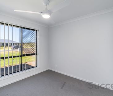 Spacious Family Living with Multiple Ensuites on a Large Allotment - Photo 4