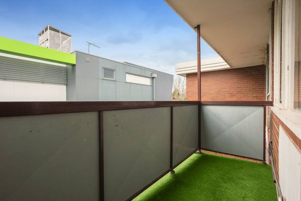 GREAT LOCATION | TWO BEDROOM | COASTAL LIFESTYLE - Photo 1