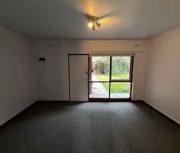5 / 8 Walnut Street, CARNEGIE - Photo 2