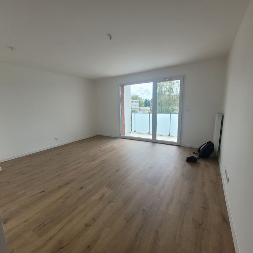 Location Appartement 3 pièces 66m² VALENCIENNES 59300 - Photo 1