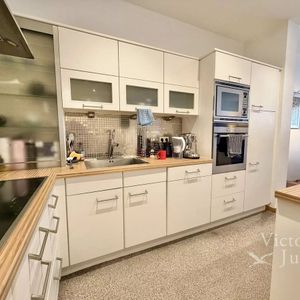 Appartement te huur in Elsene voor € 2.240 met 1 slaapkamer - Photo 2