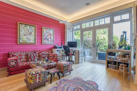 4 bedroom detached house to rent - Photo 2