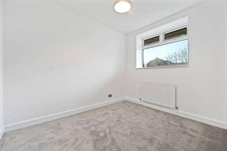 Melville Court, Goldhawk Road, London, W12 - Photo 2
