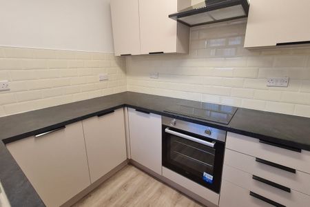 Cedar Walk - Photo 3