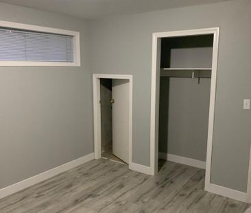 Bright & Open Updated Home! - Photo 6