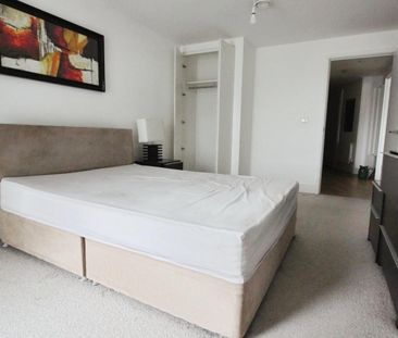 1 bedroom Flat To Let - Photo 3