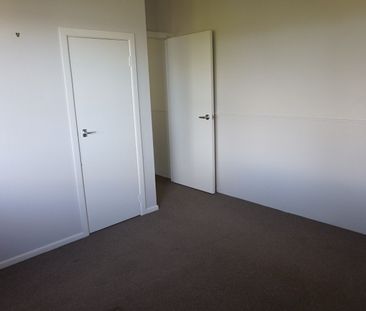 1 bed Unit + study - Photo 1