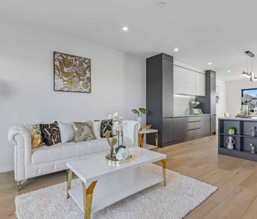 Modern 3BR Townhouse in Papakura - Photo 4