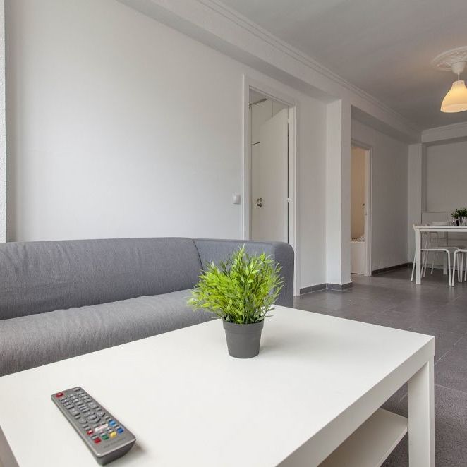 Cozy room in Algirós - Photo 1