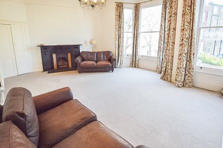 Warwick Avenue, Little Venice, London, W9 2PP - Photo 3