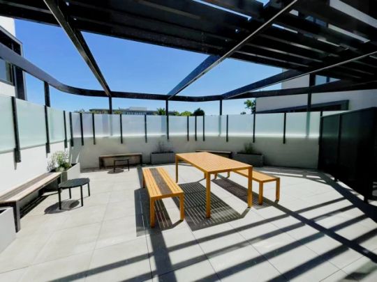 965 Dandenong Road, Melbourne - Photo 1