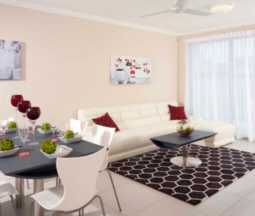 Unit 1, 7 Dolphin Avenue, Mermaid Beach, QLD - Photo 2