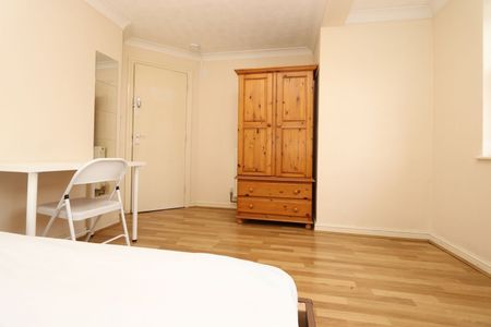 Room in a Shared Flat, Saunders Ness Road, E14 - Photo 5