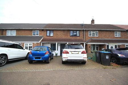3 bedroom terraced house to rent - Photo 2