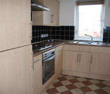 2 bedroom flat to rent - Photo 6