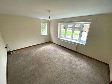 Detached bungalow to rent on - Photo 3